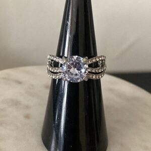 925 sterling silver plated Cz stone fashion ring 5.5